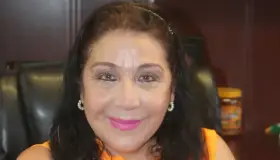 Reciben documentación para las becas municipales