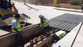 Continúa desazolve de arroyos y alcantarillas