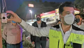 Inaugura Alcalde magna obra de alumbrado público