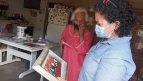 Llevan apoyo a Juanita