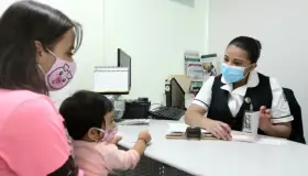 Aplica IMSS vacunas siguiendo las medidas