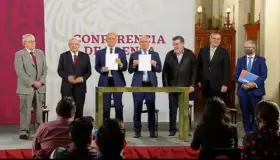 Firma Gobierno convenio con ONU para comprar medicamentos y vacunas