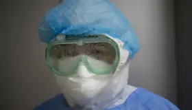 Recomiendan gafas contra Covid-19