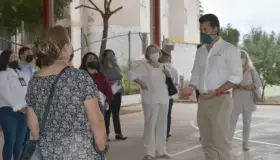 Recorre alcalde colonias de Nogales