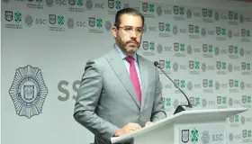 FGR pide aprehensión contra Exfuncionarios