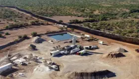 Provoca construcción del muro la escasez de agua