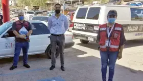 Entregan cinco mil cubre-bocas