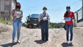 Entrega DIF útiles escolares