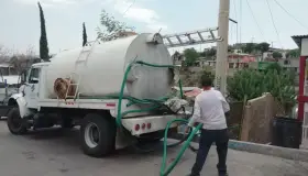 Anuncian reducción de agua potable por desperfectos
