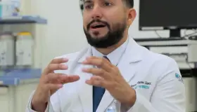 Realizan primera microcirugía mamaria