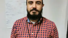 Dan mantenimiento a pozos y tanques