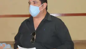 Apoyarán a estudiantes con equipos digitales