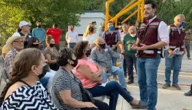 Atiende Alcalde a vecinos de El Cíbuta