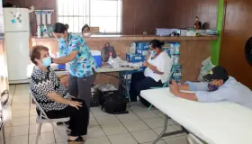 Aplican vacuna contra la Influenza