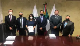 Recibe Congreso del Estado Quinto Informe de Gobierno