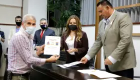 Reconoce Congreso a leyendas del futbol