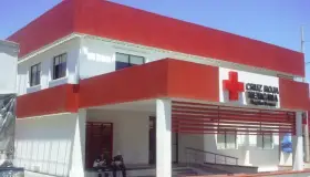 Dejan persona sin vida en Cruz Roja