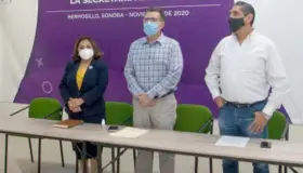 Reconocen trabajadores de la salud