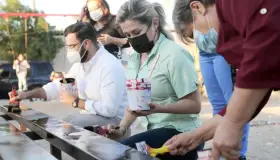 Entregan apoyos para vivienda en el Estado