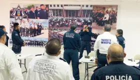 Imparten talleres a policías municipales