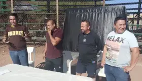 Visita diputado Orlando Salido a habitantes de la colonia Allende