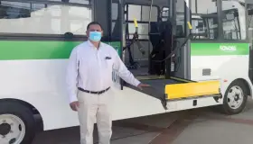 Gestiona Carlos Navarrete autobús para personas con discapacidad