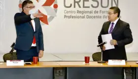 Toman protesta a Rector de Creson