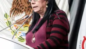 Exige cumplir contrato en desaladora de Peñasco