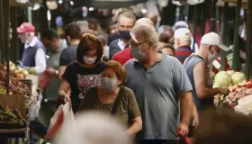 Rechazan ciudades el toque de queda