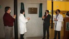 Develan placa
Miguel Hidalgo 

en
hospitales del IMSS Sonora