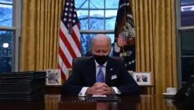 En llamada, AMLO y Biden acordaron detener migración hacia México y EU: Casa Blanca