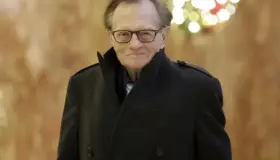 Muere Larry King, icónico periodista de EU, a los 87 años