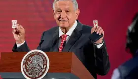 Anuncia
AMLO que tiene Covid-19