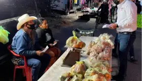 Ofrece Temo Galindo créditos a comerciantes