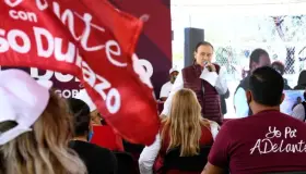 Alfonso Durazo propone aulas digitales para jóvenes y niños.