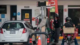 Indaga Profeco alza injustificada al precio de las gasolinas