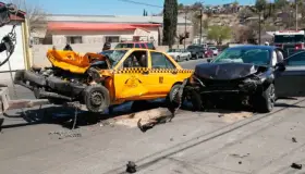 Fallece taxista tras choque