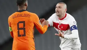 Holanda la pasa mal en su inicio rumbo a Qatar 2022