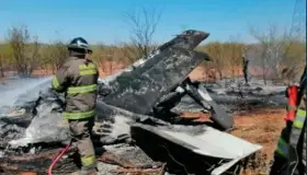 Suman 6 víctimas tras avionetazo