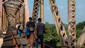 Atienden López Obrador y Kamala Harris tema migratorio