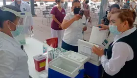 Inicia vacunación contra Covid-19