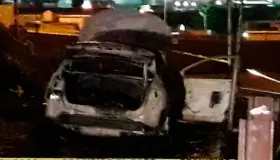 Localizan a pareja calcinada en vehículo en Lomas de Nogales II