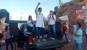 Busca el médico Demetrio Ifantópulos alcaldía de Nogales