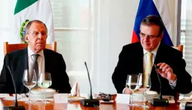 Espera Ebrard que pronto 20% de mexicanos estén vacunados