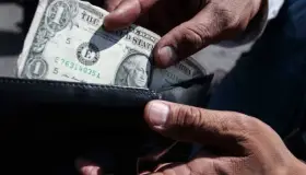 Aunque repunta el dólar, se mantiene debajo de los $20