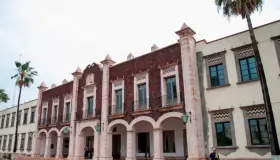 Reciben alumnos de la Unison reconocimiento de Ceneval