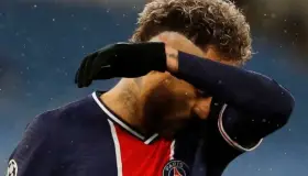 ¿Agachar la cabeza? Sólo para orar, dice Neymar