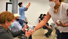 Capacita DIF a adultos mayores