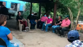 Escuchan propuestas de Lupita Gracia