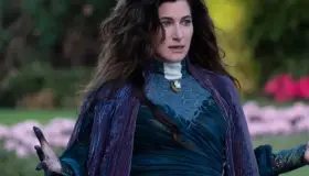 Kathryn Hahn se une a Daniel Craig para secuela de 'Knives Out'